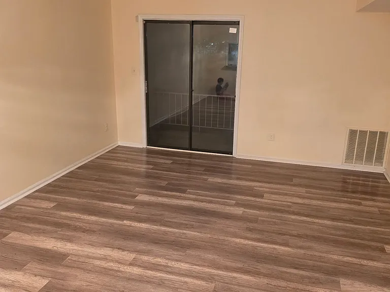 207 Woodbridge Commons Way #207 — Photo 7