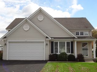 4 Mountainview Cir, Ellington, CT 06029