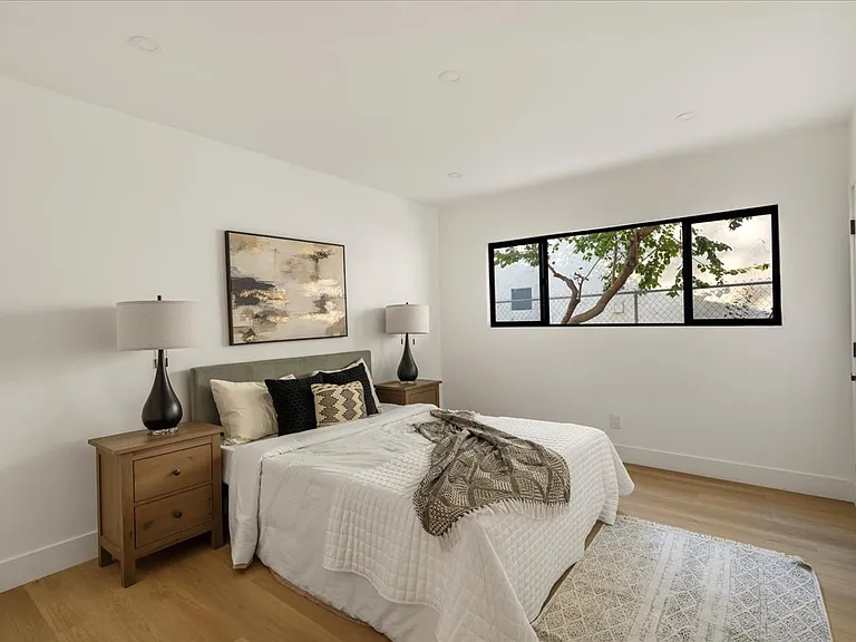 3873 Royal Woods Dr — Photo 22