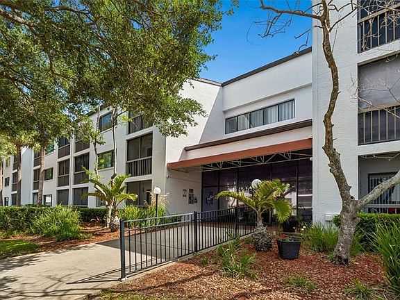 2nd image of 2593 COUNTRYSIDE BOULEVARD #7304