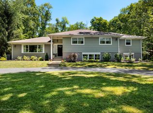 44 Sunnybank Dr, Shrewsbury, NJ 07702