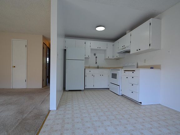3rd image of 114 2nd St S #B