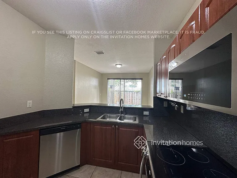 877 SW 149th Ct — Photo 7