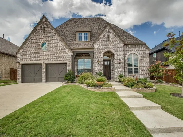 1005 Calumet Ct, Roanoke, TX 76262