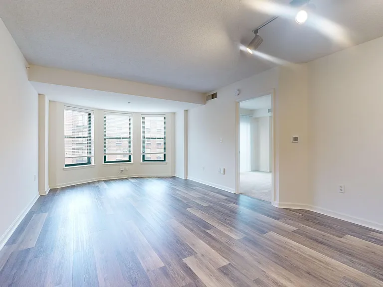 1301 Thomas Circle — Photo 90