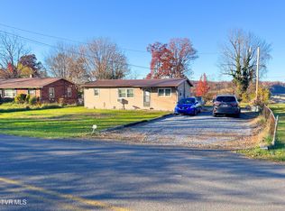 743 S Austin Springs Rd, Johnson City, TN 37601