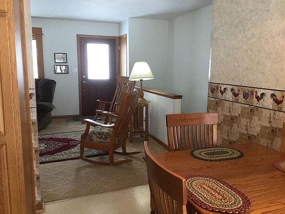 5th image of 525 W Dawes Ave