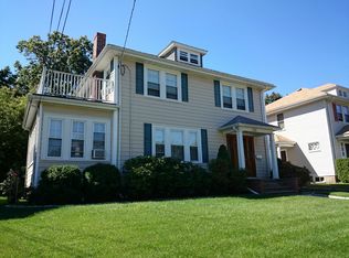 232 Weld St, West Roxbury, MA 02132