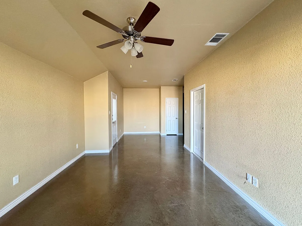 Building Photo - 106 W Kathey Rd #B