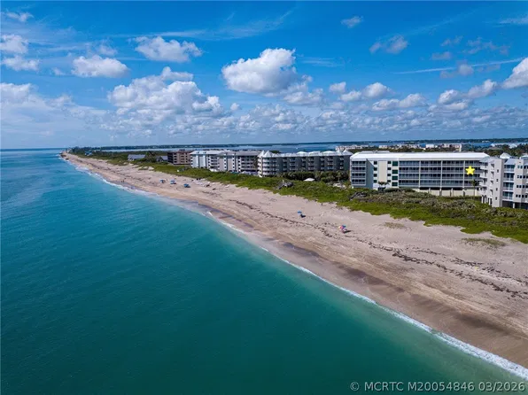 529 NE Plantation Rd APT 310, Stuart, FL 34996