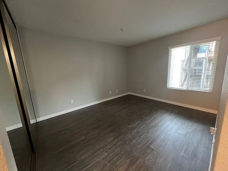 River House Apartments — Photo 84