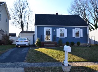 85 Garden Ter, Edison, NJ 08817