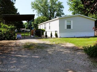 5615 Cherokee Bnd, Howell, MI 48843