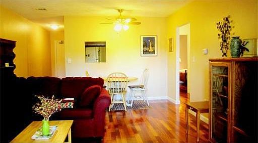 3rd image of 123 Elm St APT C-11