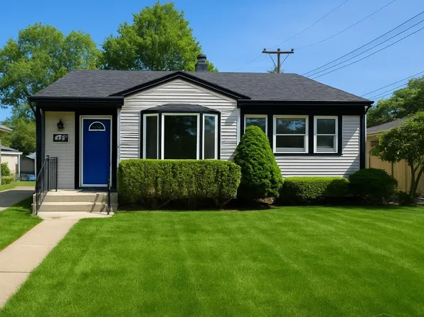 22997 Carolina St, Saint Clair Shores, MI 48080