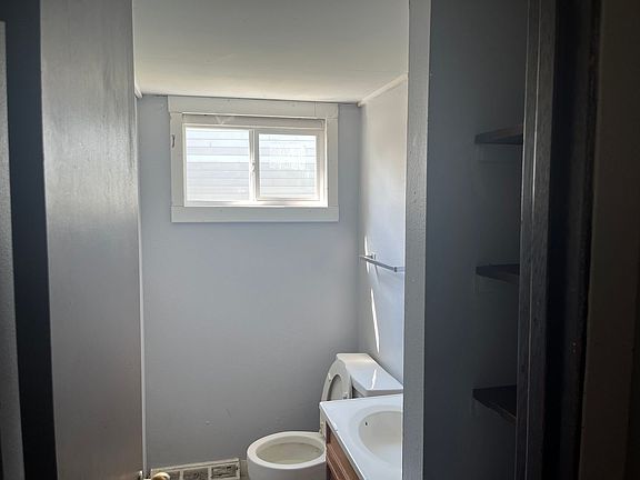 5th image of 4206 N Elsie Ave