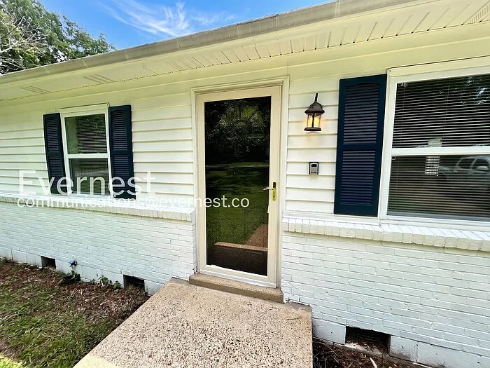 204 W Monticello Ave — Photo 3