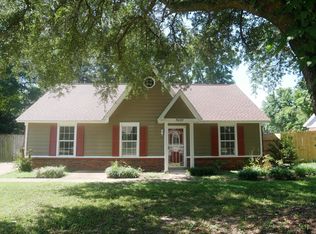5697 Shannon Dr, Horn Lake, MS 38637