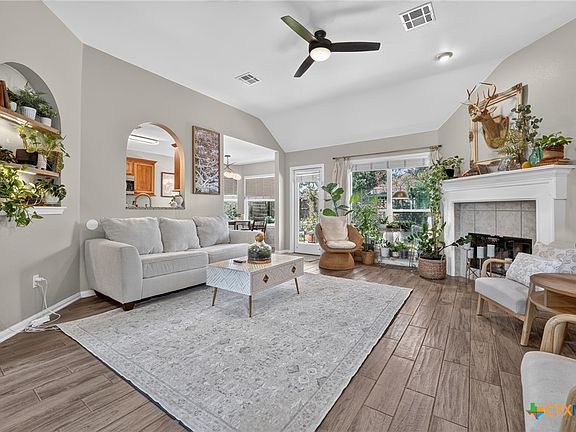 3rd image of 2716 Butterfly Dr