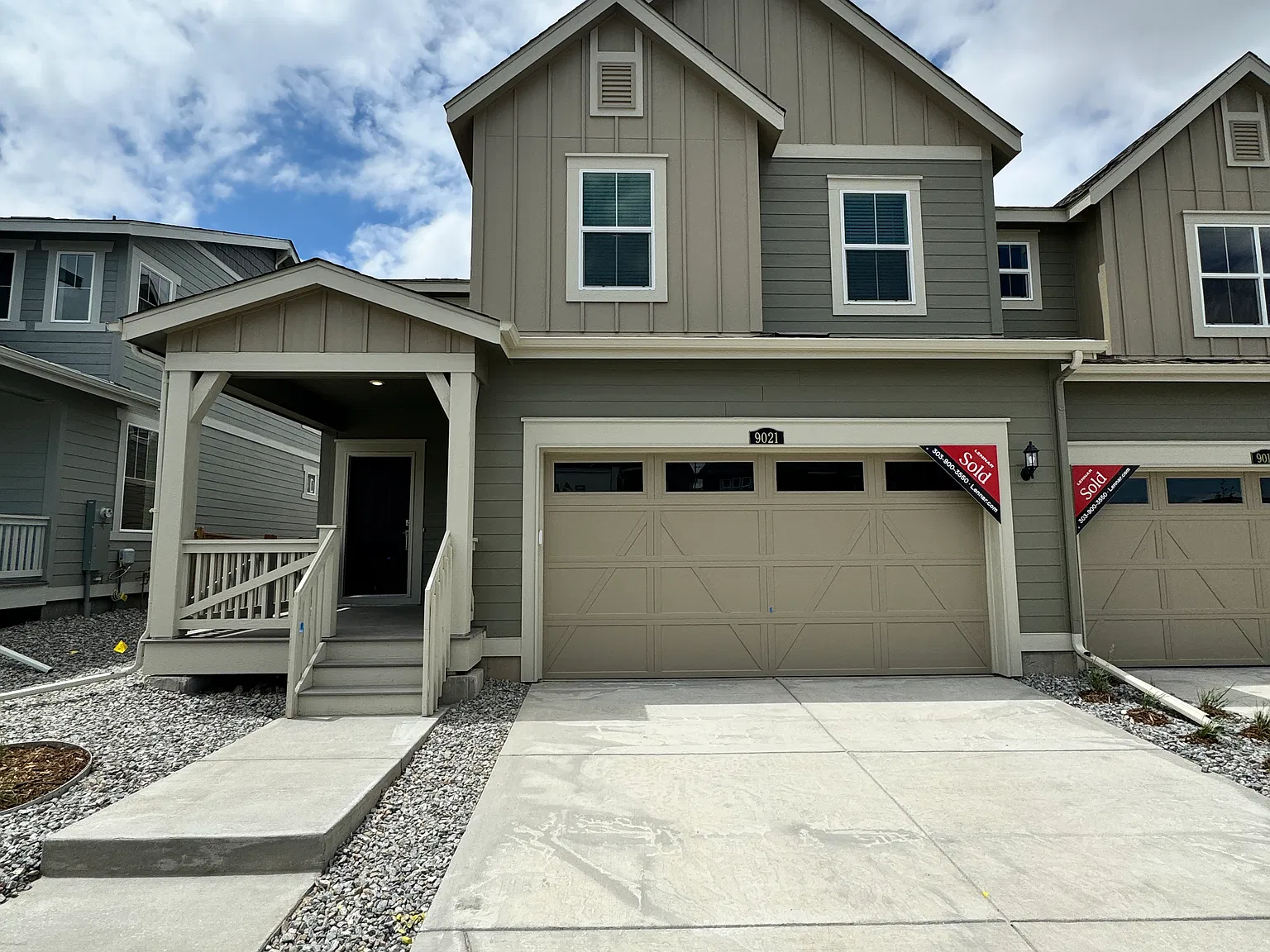 3 bed, 2.5 bath, 2950 sqft, $3,295 — Photo 1