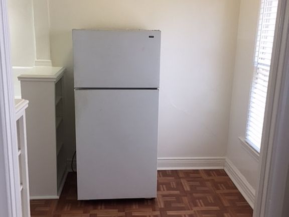 5th image of 21 Westminster Ave APT 207
