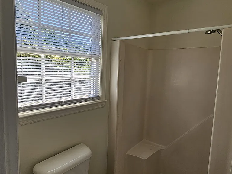 404 Millhouse Rd — Photo 12