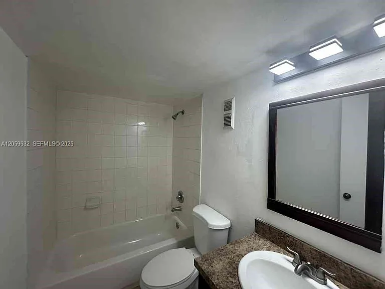 8620 N Sherman Cir #503 — Photo 6