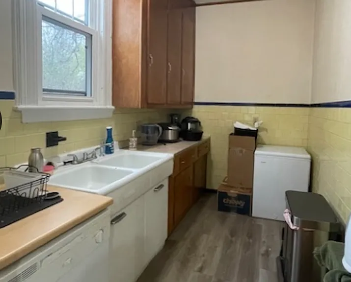 185 Lawrence St #3 — Photo 8