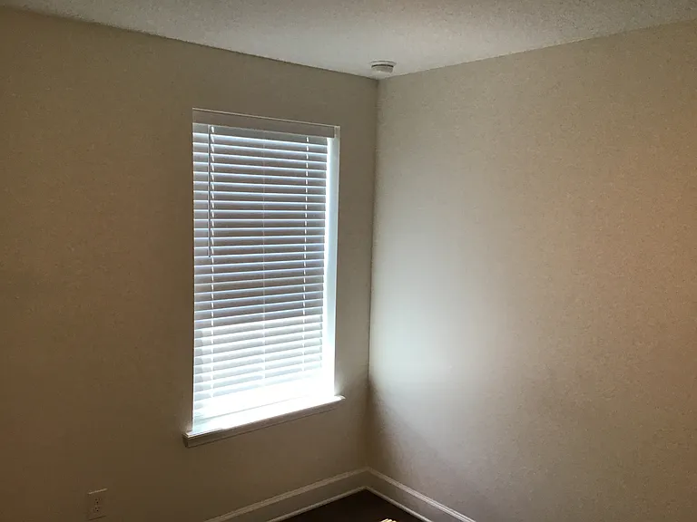31 Hiller Ln — Photo 13