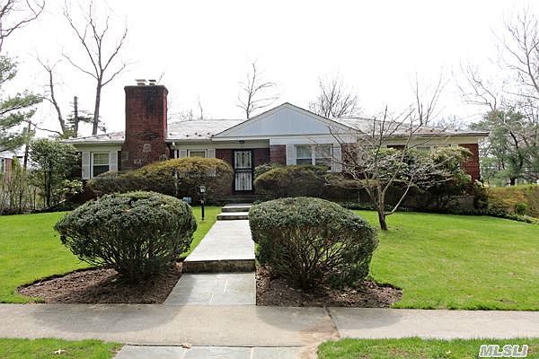 1st image of 31 Somerset Dr N