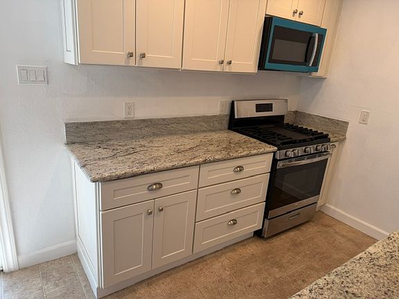 5th image of 1538 Sherman St APT C