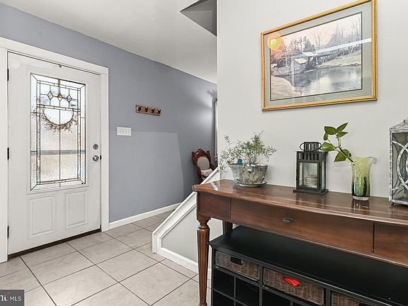 5th image of 5 Park Mills Ct