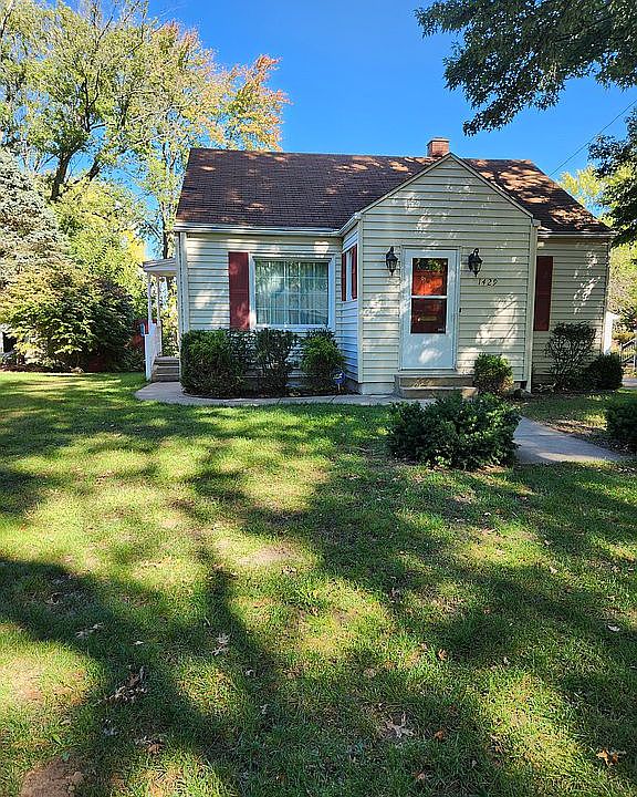 1st image of 1429 Clarendon Ave