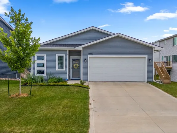 16660 Mill Pond Dr, Urbandale, IA 50323