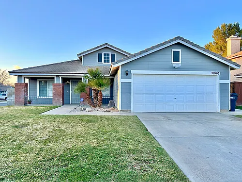 3060 Christina St Photo 1