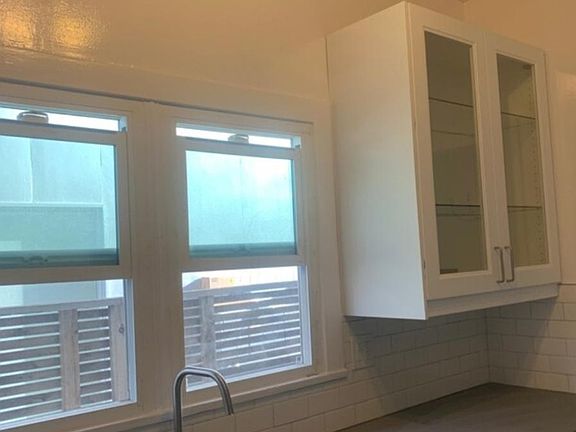 5th image of 607 N Bronson Ave #607
