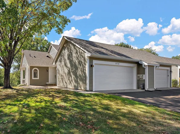 978 Winterberry Dr, Woodbury, MN 55125