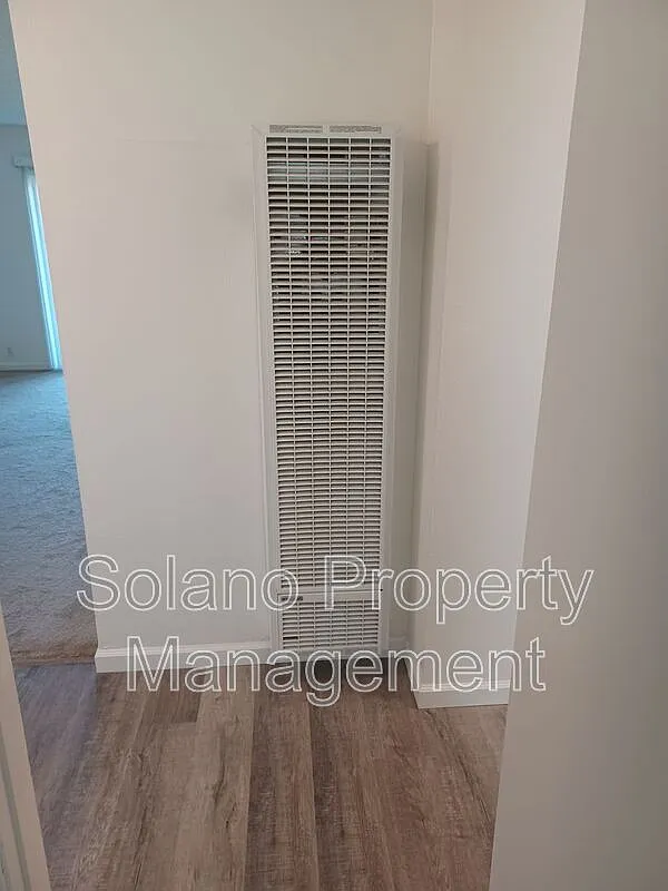 2 bed, 1.0 bath, $1,750 — Photo 4
