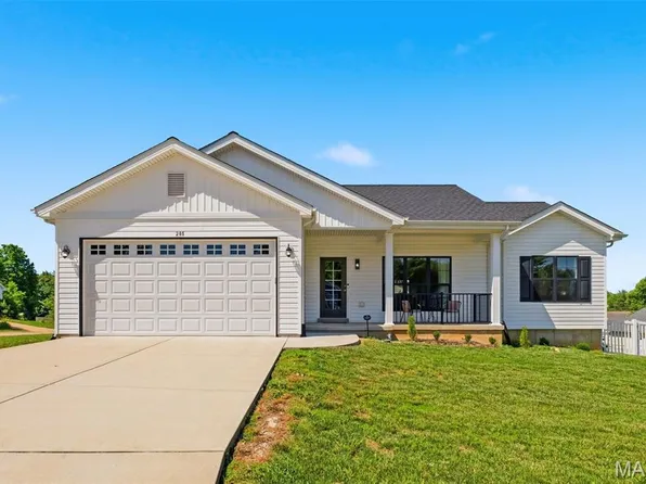 205 May Ave, Winfield, MO 63389