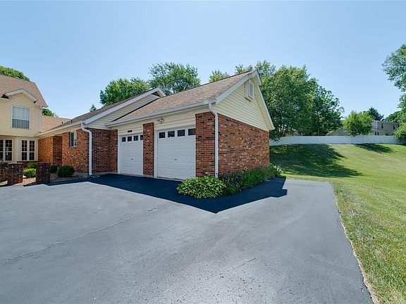 2nd image of 1038 Gifford Ct