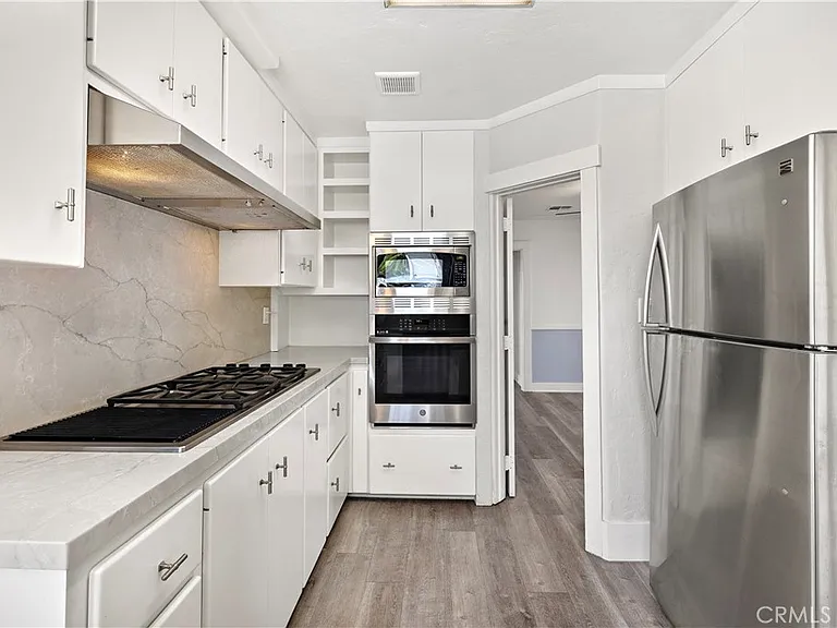 541 Oak St — Photo 25