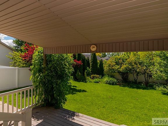 5th image of 3806 E Silverwood Cir