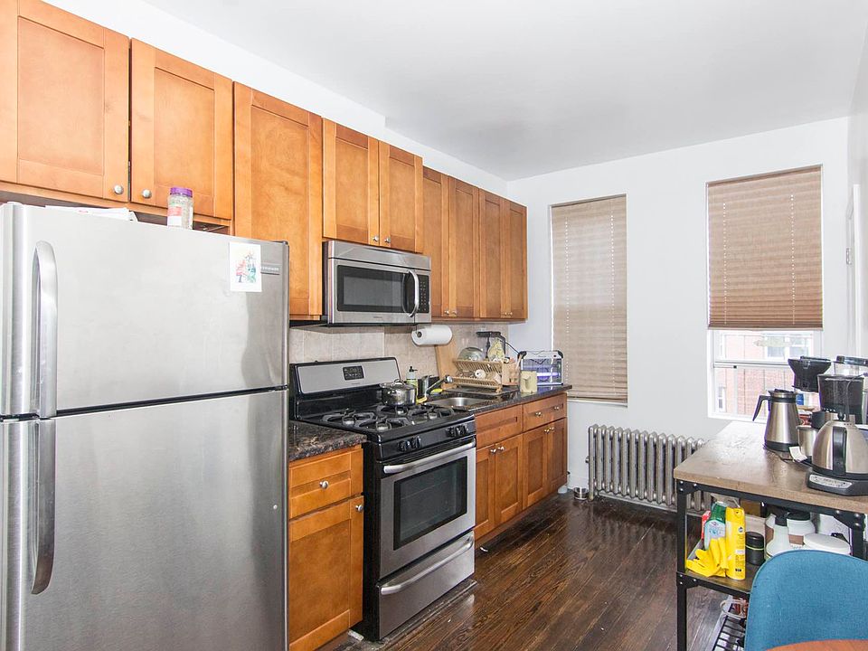 1st image of 3091 44th St APT 3L