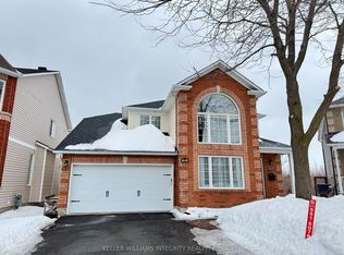 135 Stoney Pond Ct, Ottawa, ON K2S 2E6