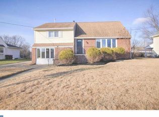 411 Jefferson Ct, Glendora, NJ 08029