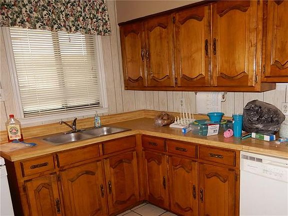 5th image of 3255 Longmeade Dr