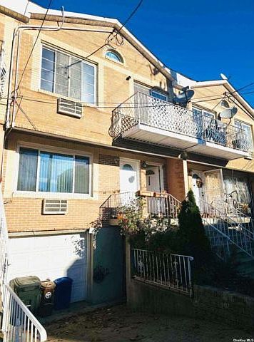 1st image of 11-54 Redfern Ave #1