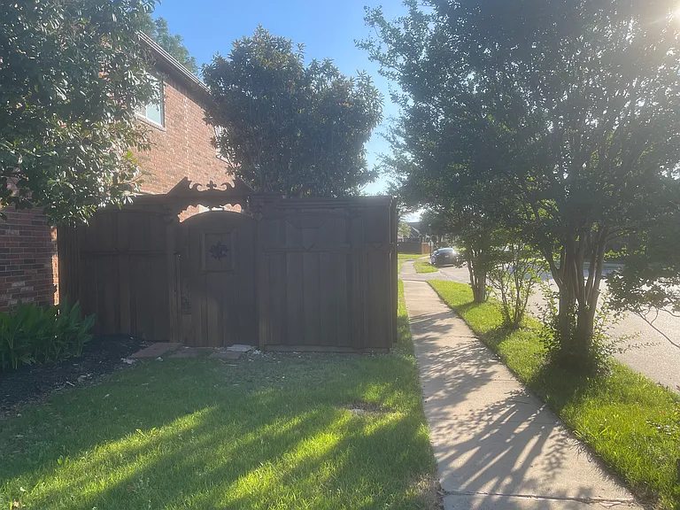 6609 Amesbury Ln — Photo 7