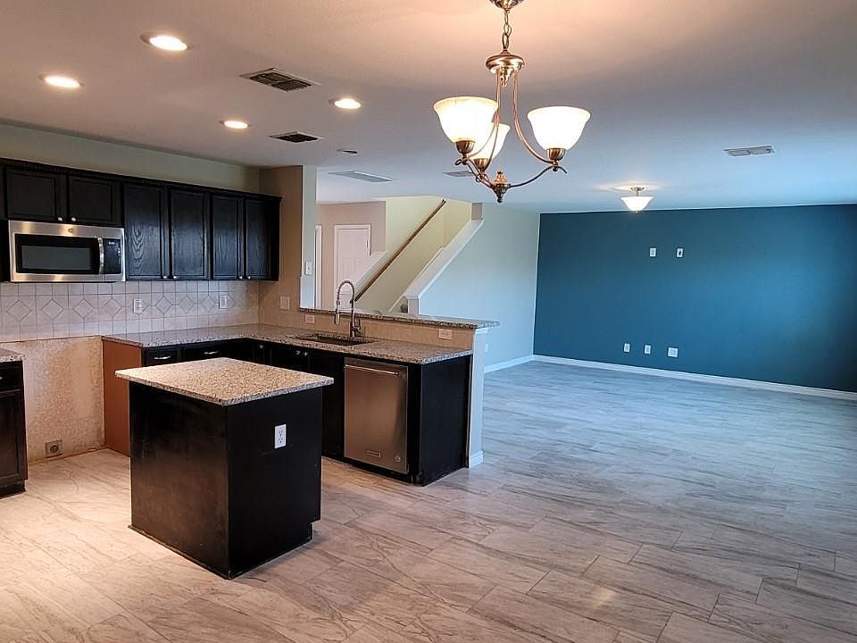 1st image of 9133 Landmark Dr