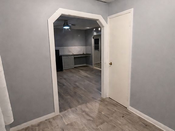 4th image of 325 Richfield St